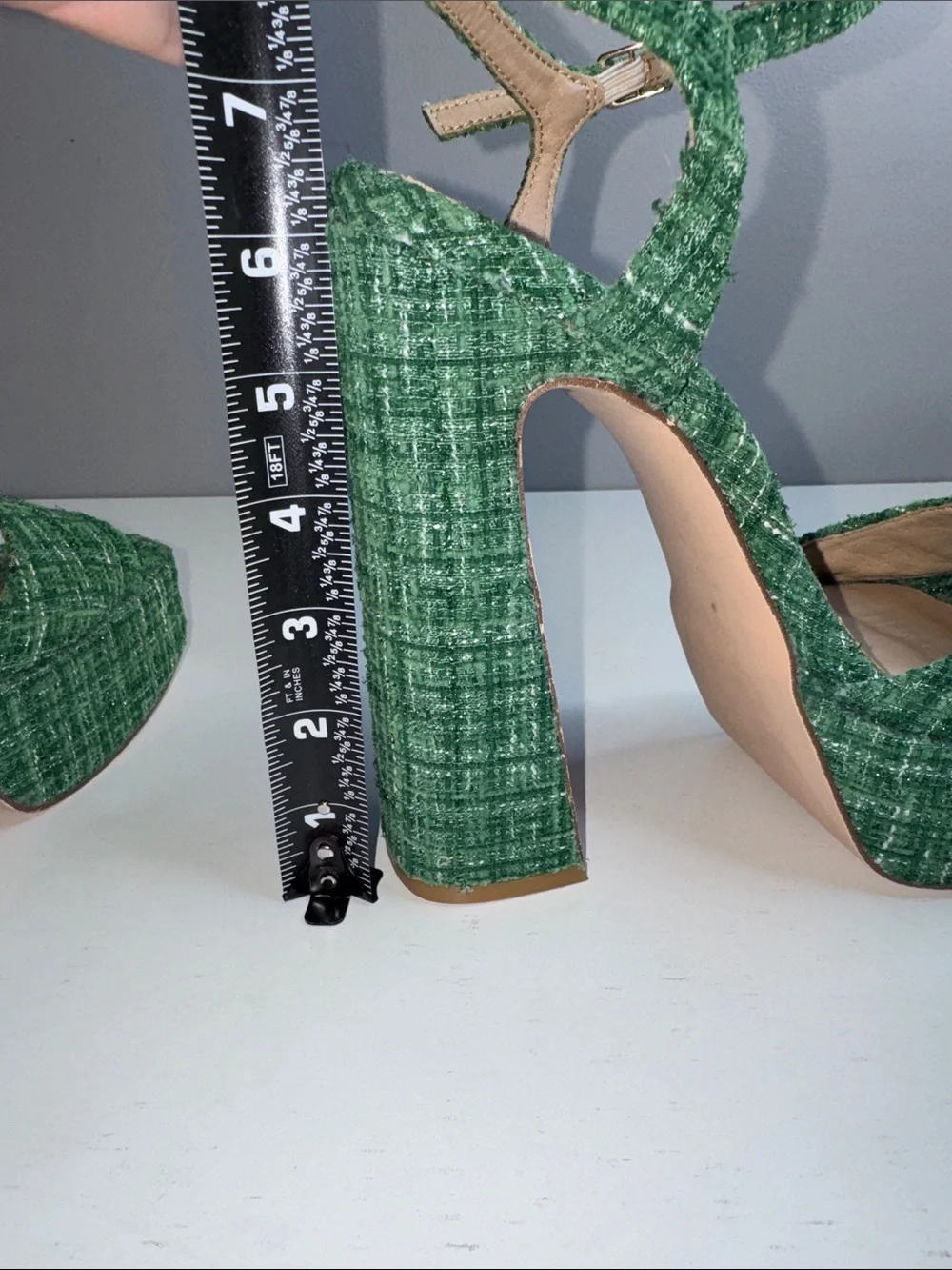Chase + Chloe Green Tweed Platform Block Heel Sandals – Women’s Size 9